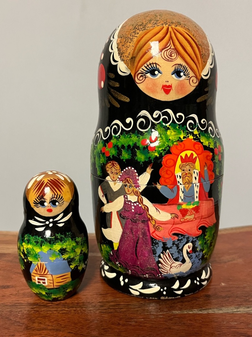 Hand-Painted Russian Matryoshka Nesting Dolls - Decorative Home Art
